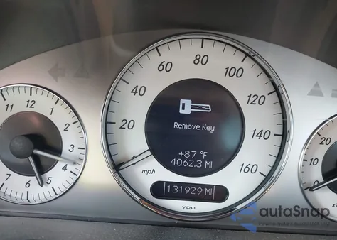 2009 Mercedes-Benz E 350 из США, поврежденный, VIN WDBUF56X99B421152